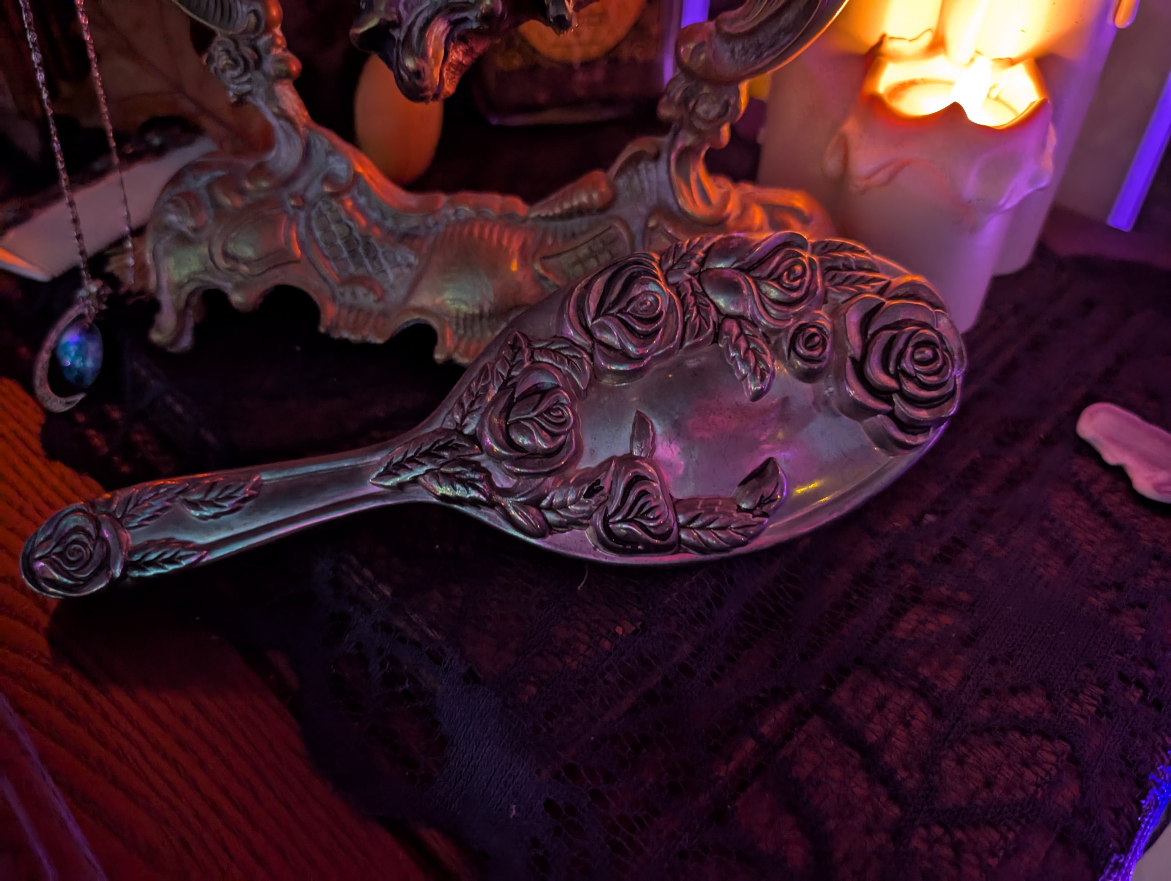 Reliquary image for The Whispering Brush