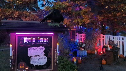 #themysticalcaravan #mysticalcaravan #massapequa #halloween2023 #halloween #raven #animtronics